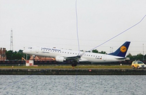 Lufthansa regional civil - regional,