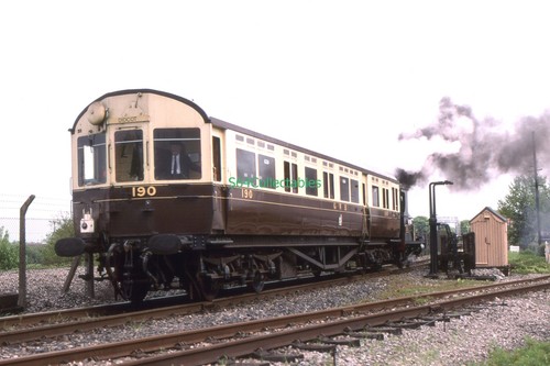 S144 35mm slide gwr coach - s144,